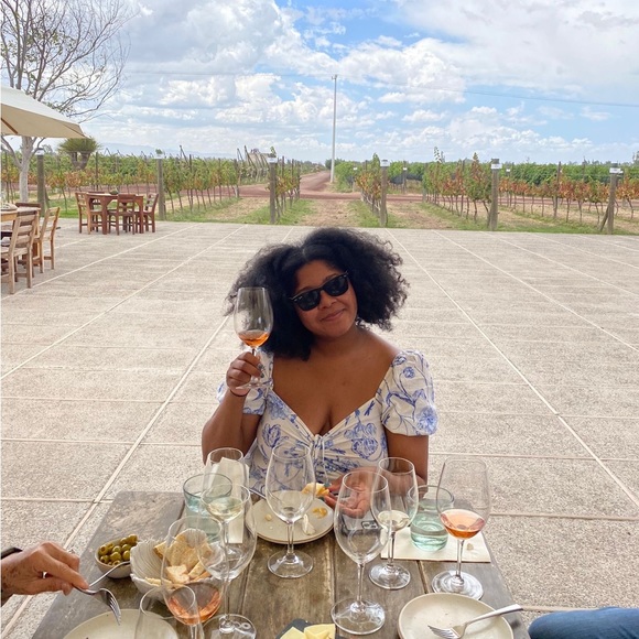 Meet your Posher, Rebecca - Picture 1 of 1